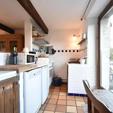 Dom wakacyjny Quaint Holiday In Belgium With Private Garden Beauraing